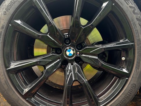 Used 2024 BMW X7 M60i w/ Executive Package image 8