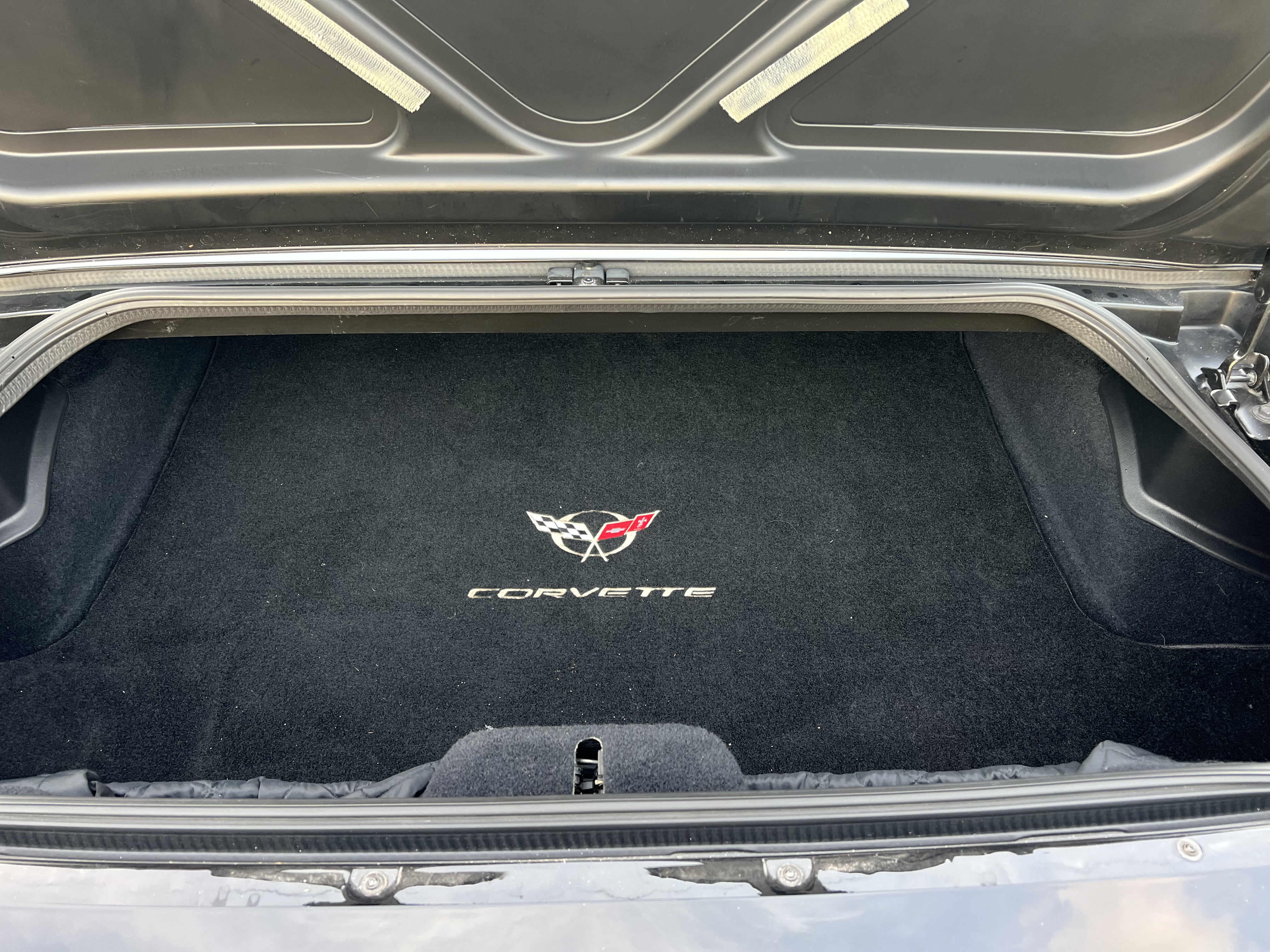 Used 2001 Chevrolet Corvette Convertible w/ Preferred Equipment Group2 RWD image 26