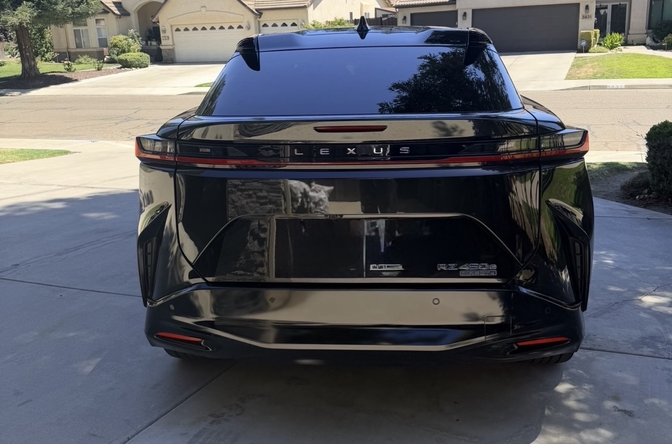 Used 2023 Lexus RZ 450e Premium w/ Accessory Package (2T) AWD/4WD image 9
