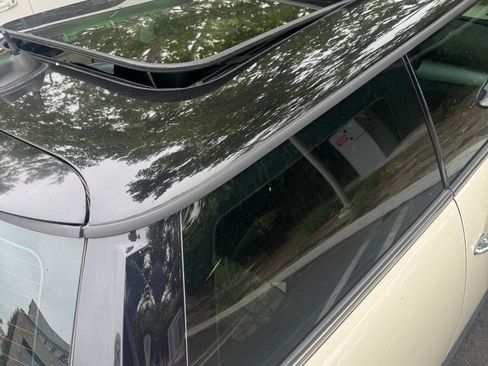 Used 2010 MINI Cooper Hardtop FWD image 6