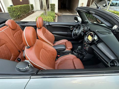 Used 2017 MINI Cooper Convertible FWD image 8