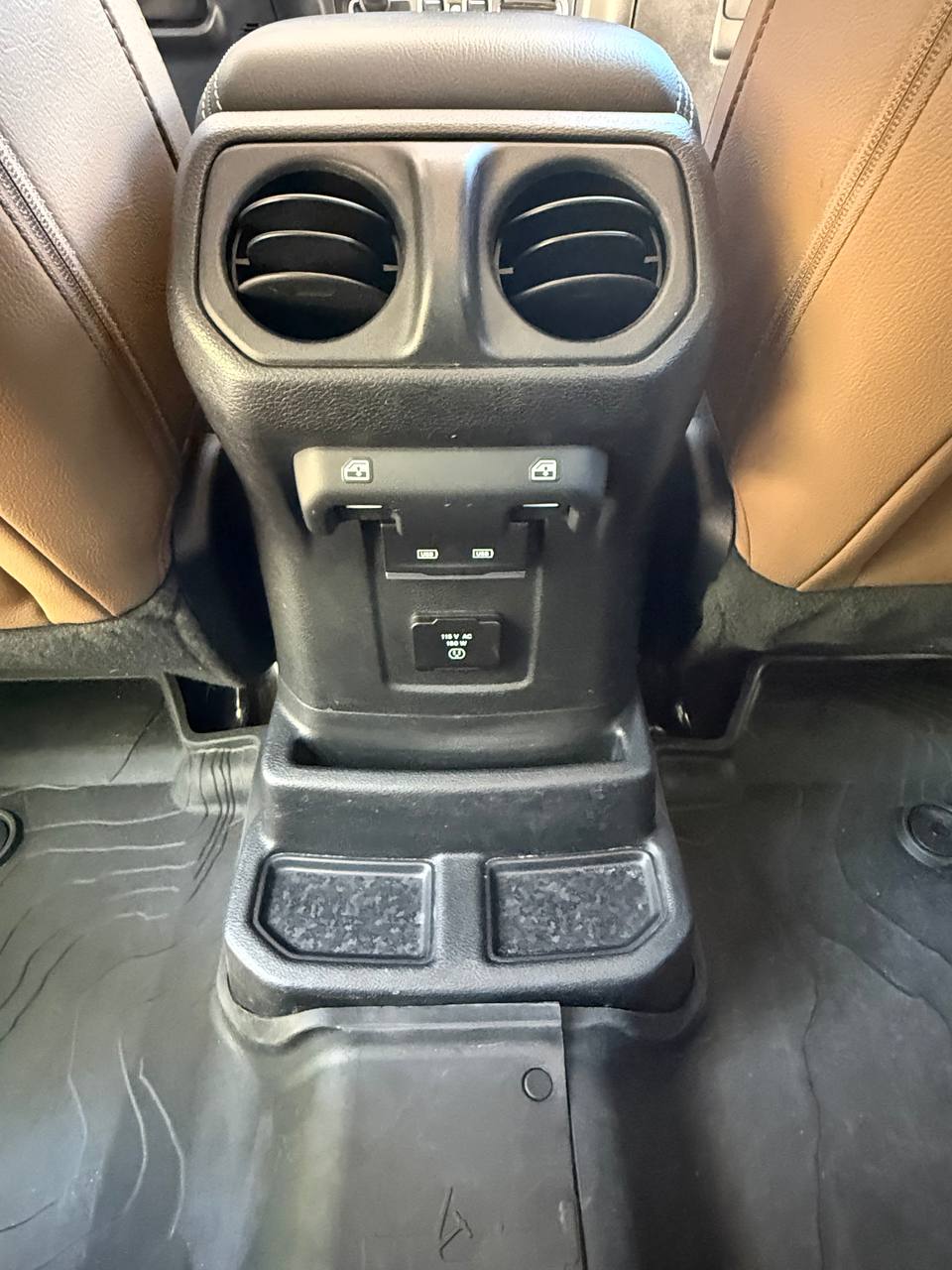 Used 2021 Jeep Wrangler Unlimited Sahara AWD/4WD image 12