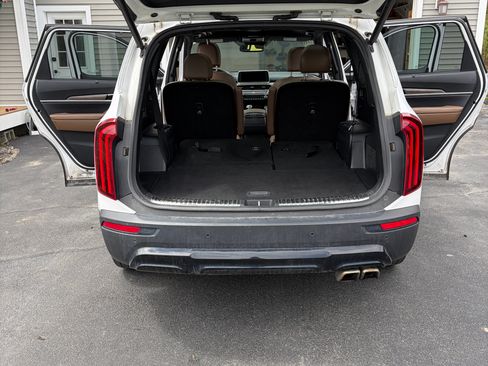 Used 2021 Kia Telluride SX w/ SX Prestige Package AWD/4WD image 16