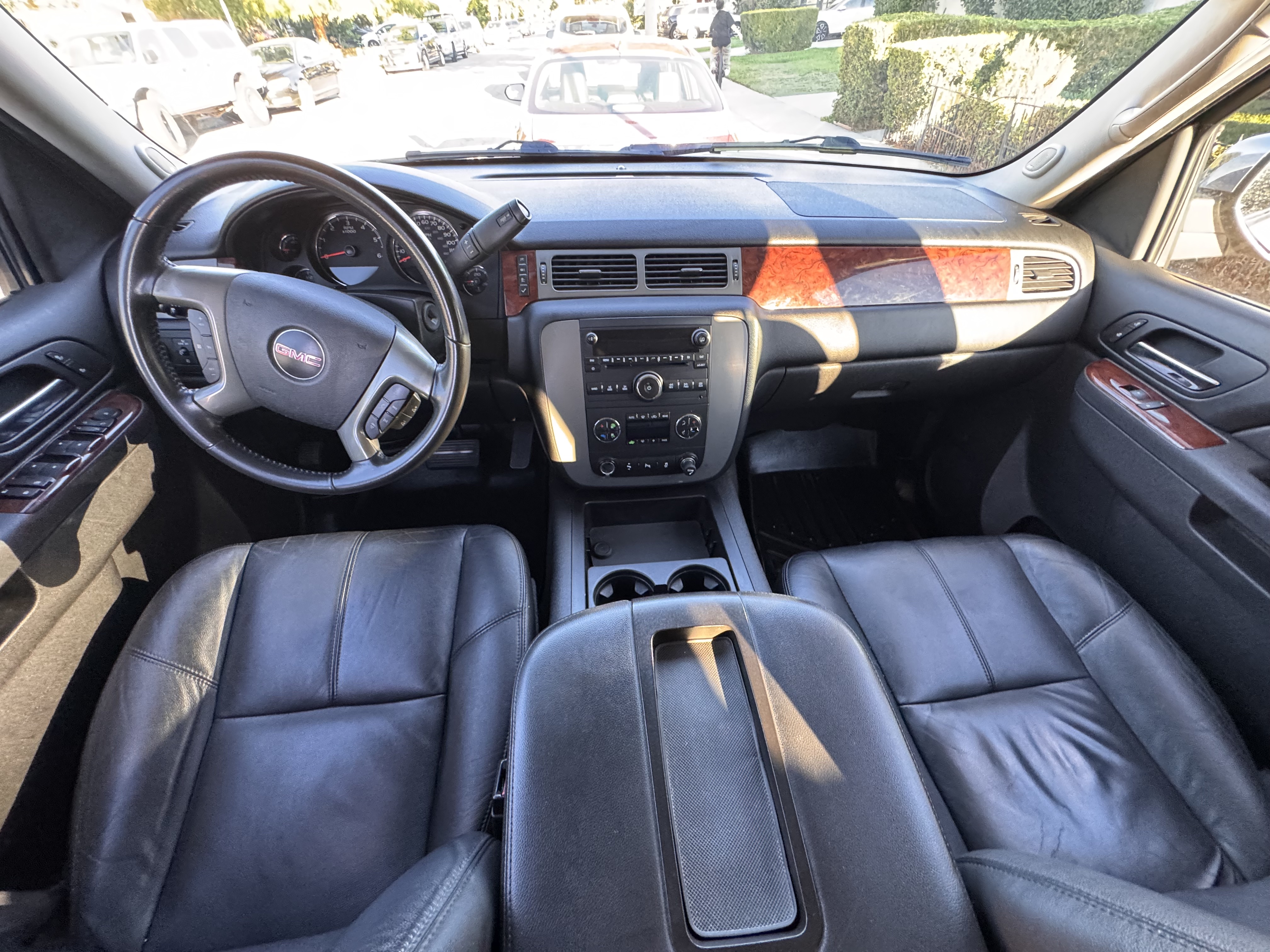 Used 2012 GMC Yukon SLT w/ Regional Value Package RWD image 8