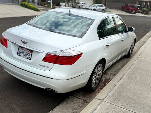 Used 2011 Hyundai Genesis 3.8 w/ Premium Navigation Pkg 3 image 4
