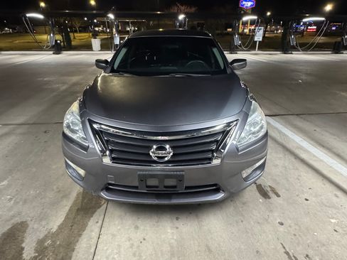 Used 2015 Nissan Altima 2.5 S w/ Power Driver Seat Package image 2