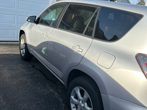 Used 2014 Toyota RAV4 EV FWD image 12