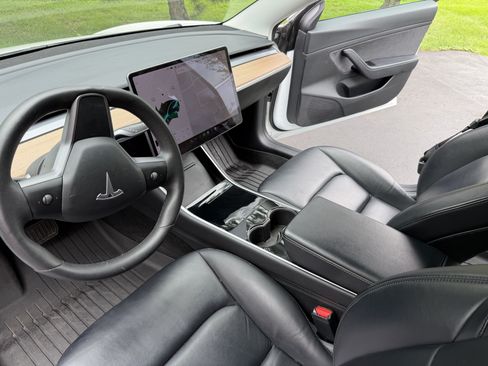 Used 2020 Tesla Model 3 Standard Range Plus RWD image 13
