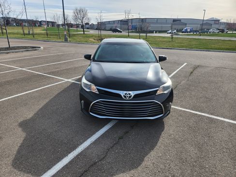 Used 2016 Toyota Avalon XLE image 4