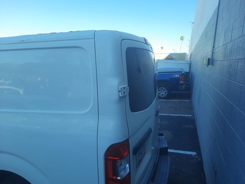 Used 2016 Nissan NV 3500 S w/ Power Package image 5