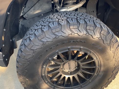 Used 2022 Toyota Tundra Platinum w/ Advanced Package image 17