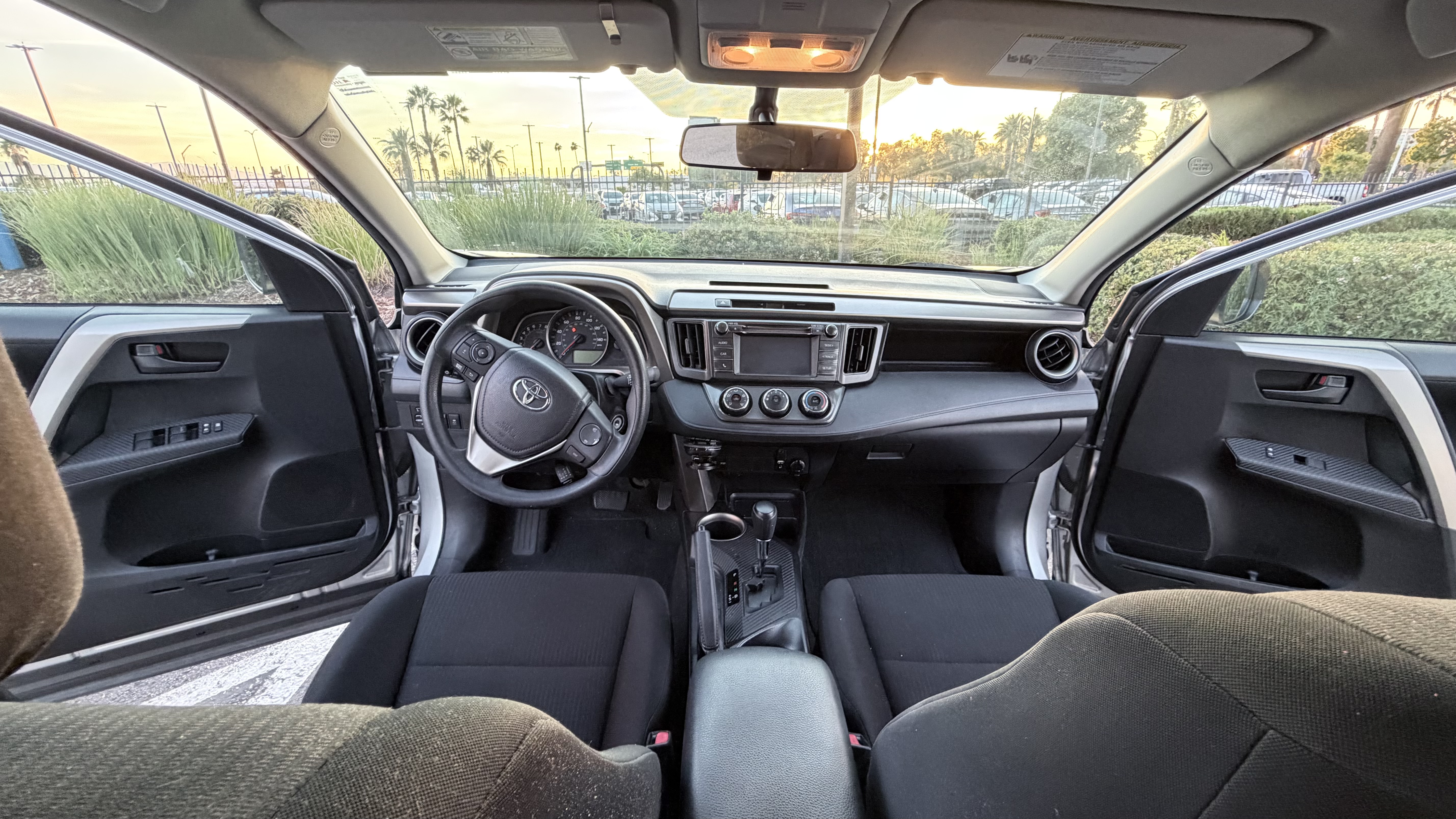 Used 2015 Toyota RAV4 LE FWD image 15