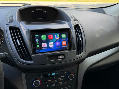 Used 2018 Ford Escape SE FWD image 6