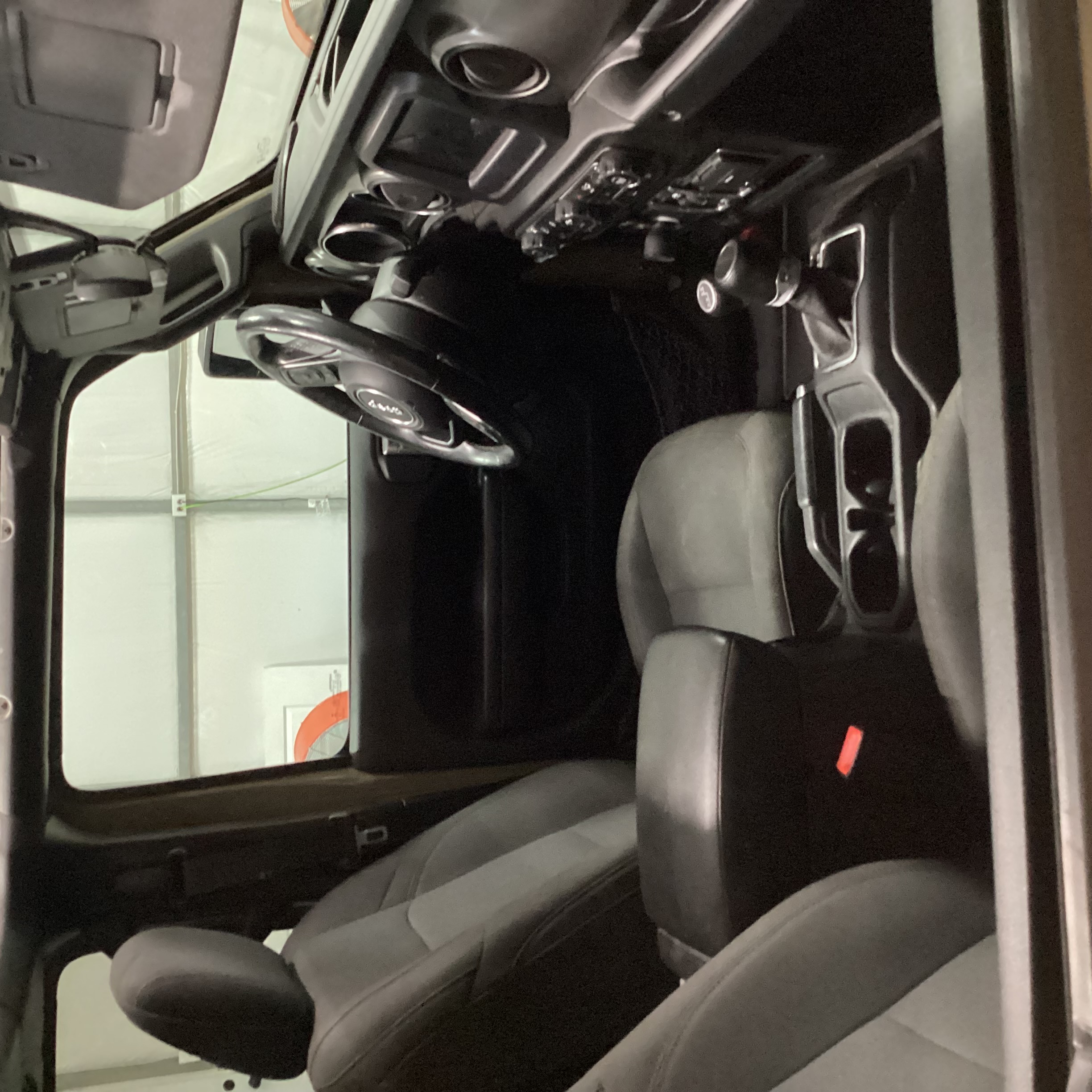 Used 2020 Jeep Gladiator Sport w/ Quick Order Package 24S AWD/4WD image 11