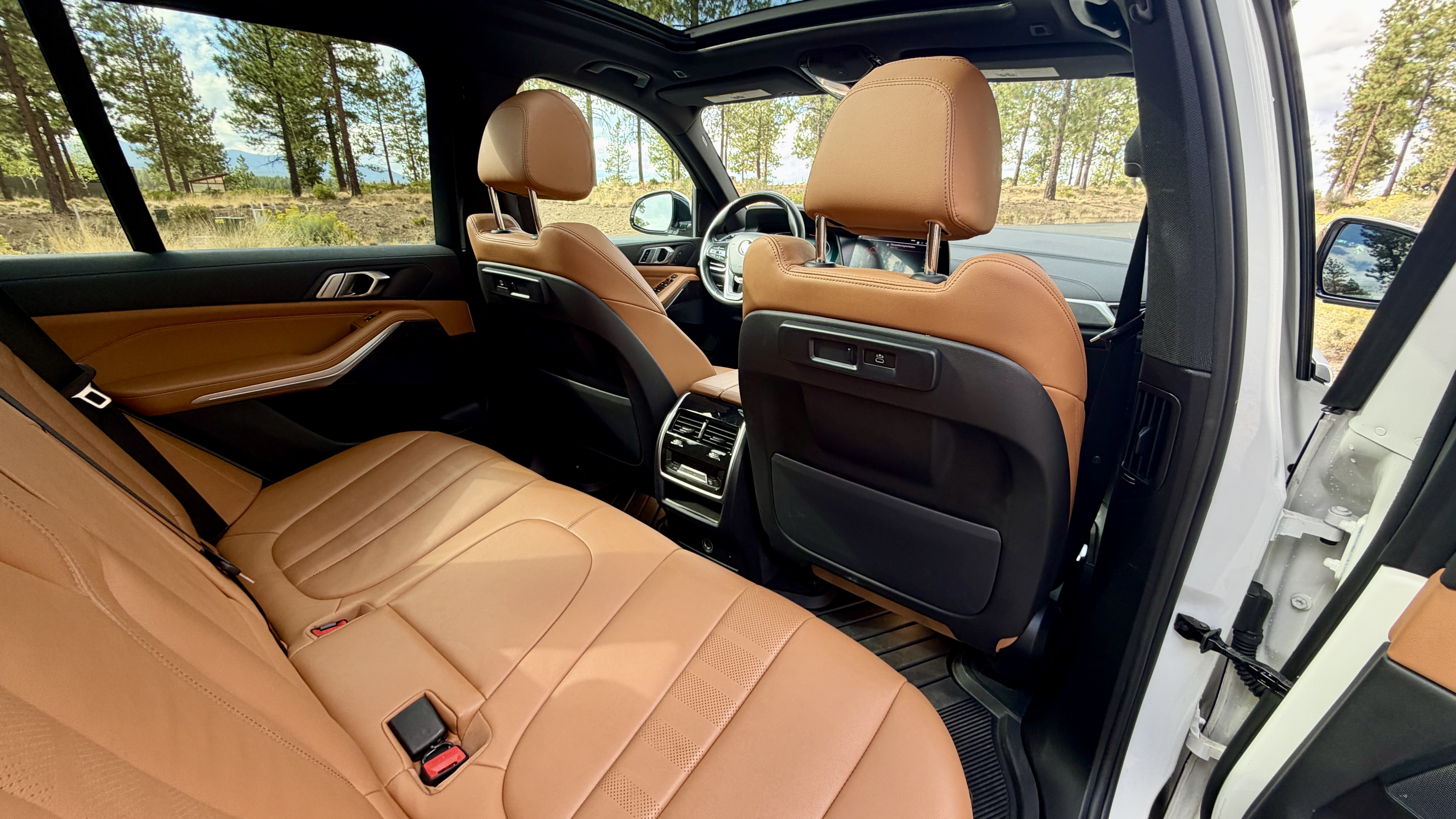 Used 2022 BMW X5 xDrive40i w/ Premium Package AWD/4WD image 15