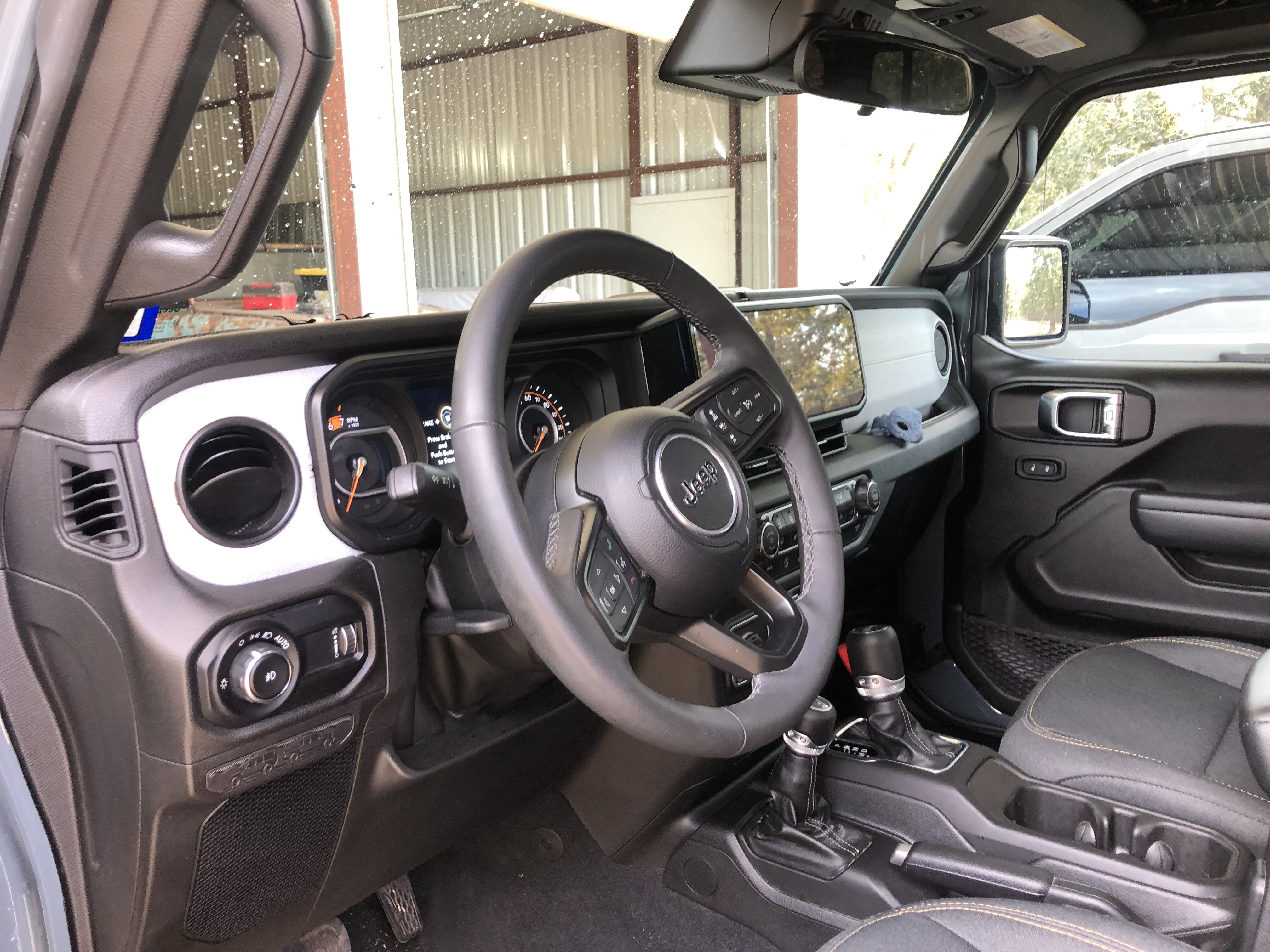 Used 2025 Jeep Wrangler Unlimited Sport AWD/4WD image 11