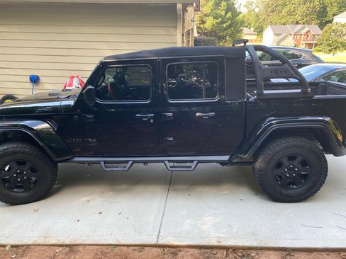 Used 2022 Jeep Gladiator Sport image 5