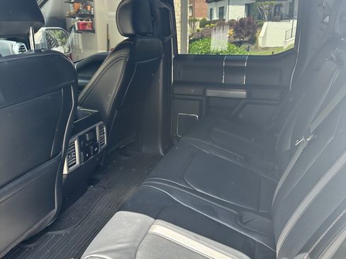 Used 2019 Ford F150 Platinum w/ Equipment Group 701A Luxury image 13