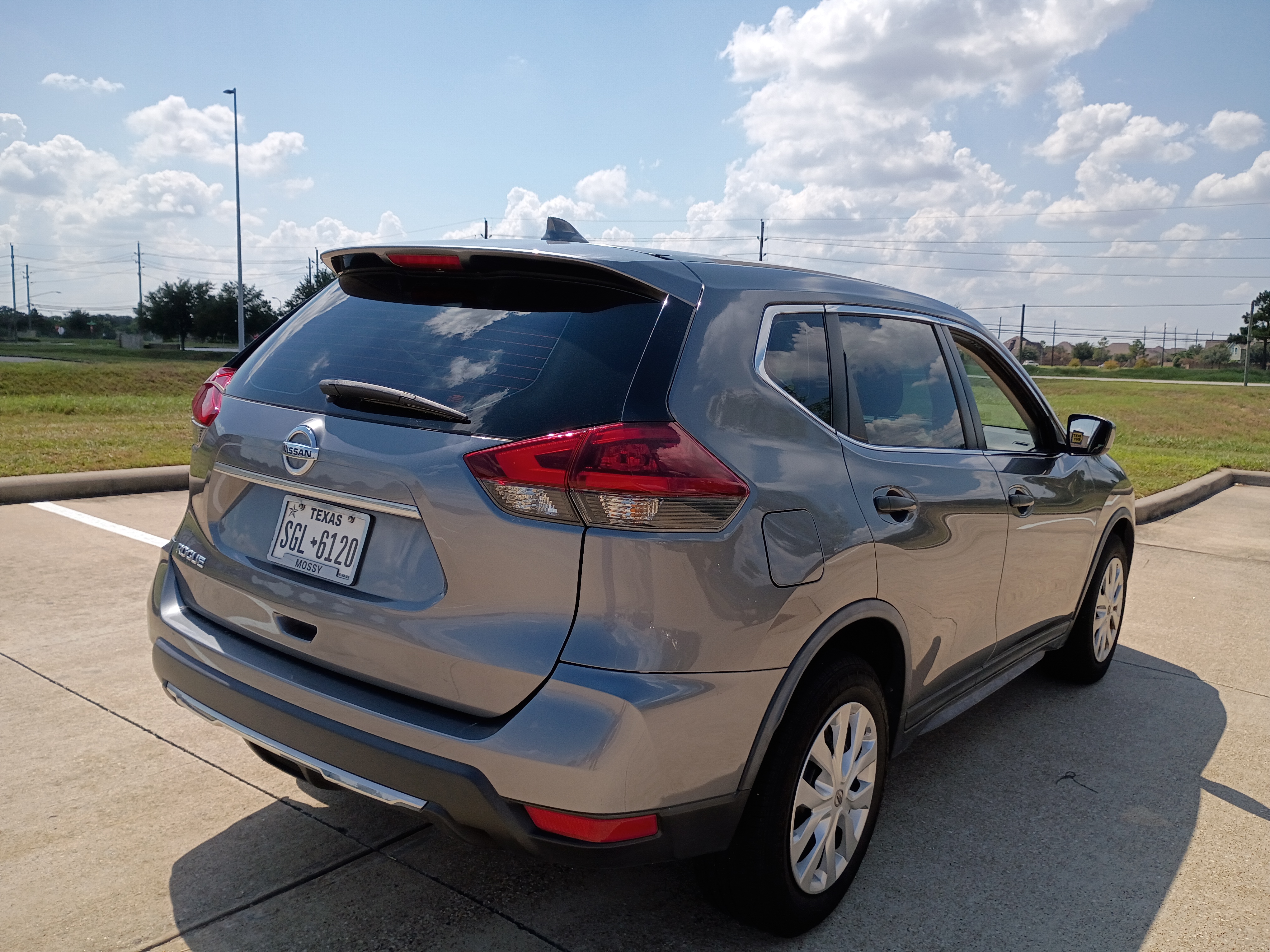 Used 2020 Nissan Rogue S FWD image 6