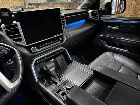 Used 2023 Toyota Tundra Platinum image 18