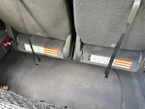 Used 2014 Ford Explorer XLT w/ Equipment Group 201A AWD/4WD image 21