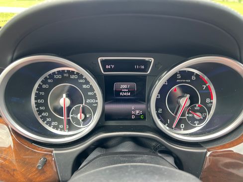 Used 2014 Mercedes-Benz ML 63 AMG 4MATIC image 10