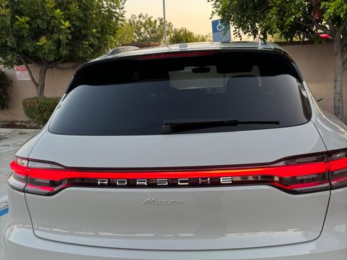 Used 2021 Porsche Macan AWD/4WD image 5