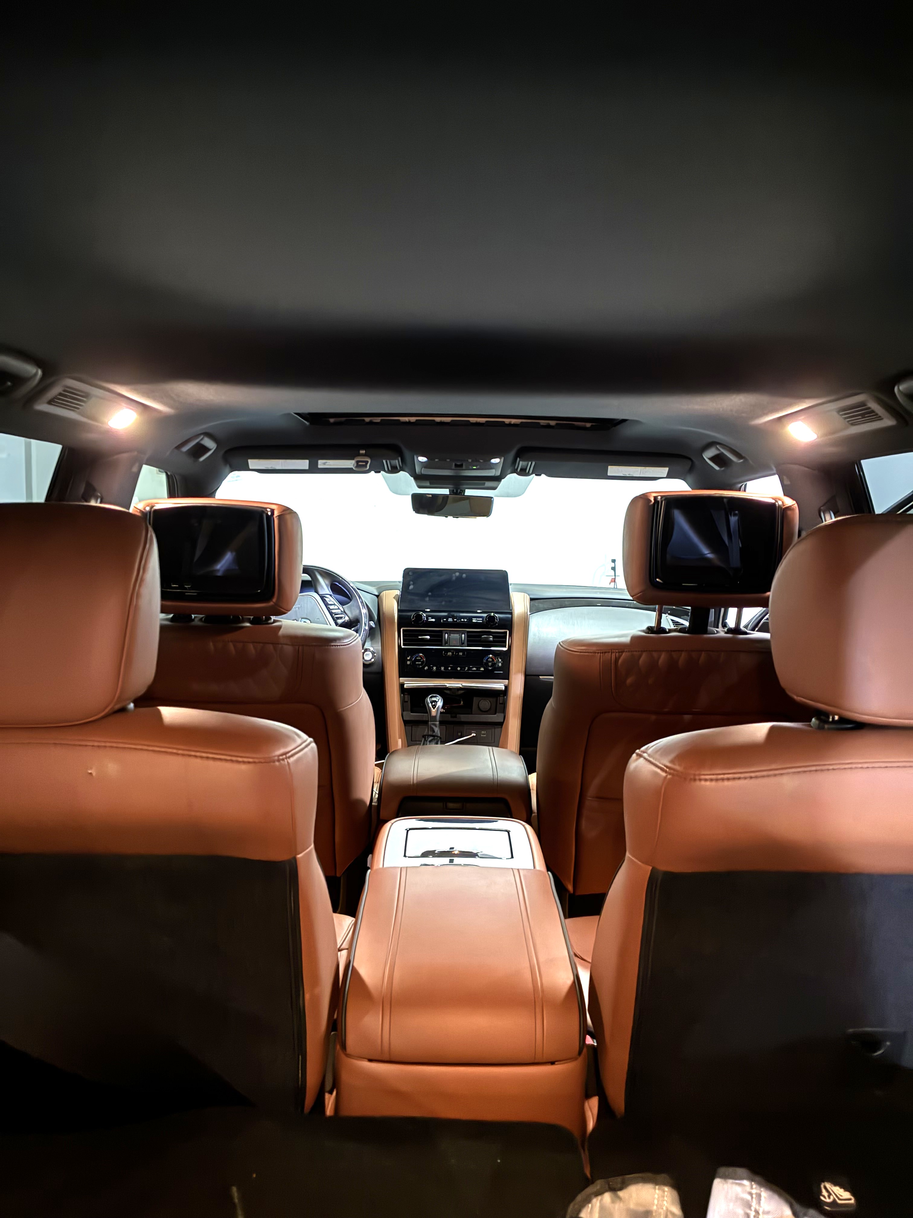 Used 2023 INFINITI QX80 Sensory w/ Cargo Package AWD/4WD image 9