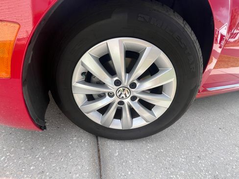 Used 2018 Volkswagen Beetle 2.0T SE image 15