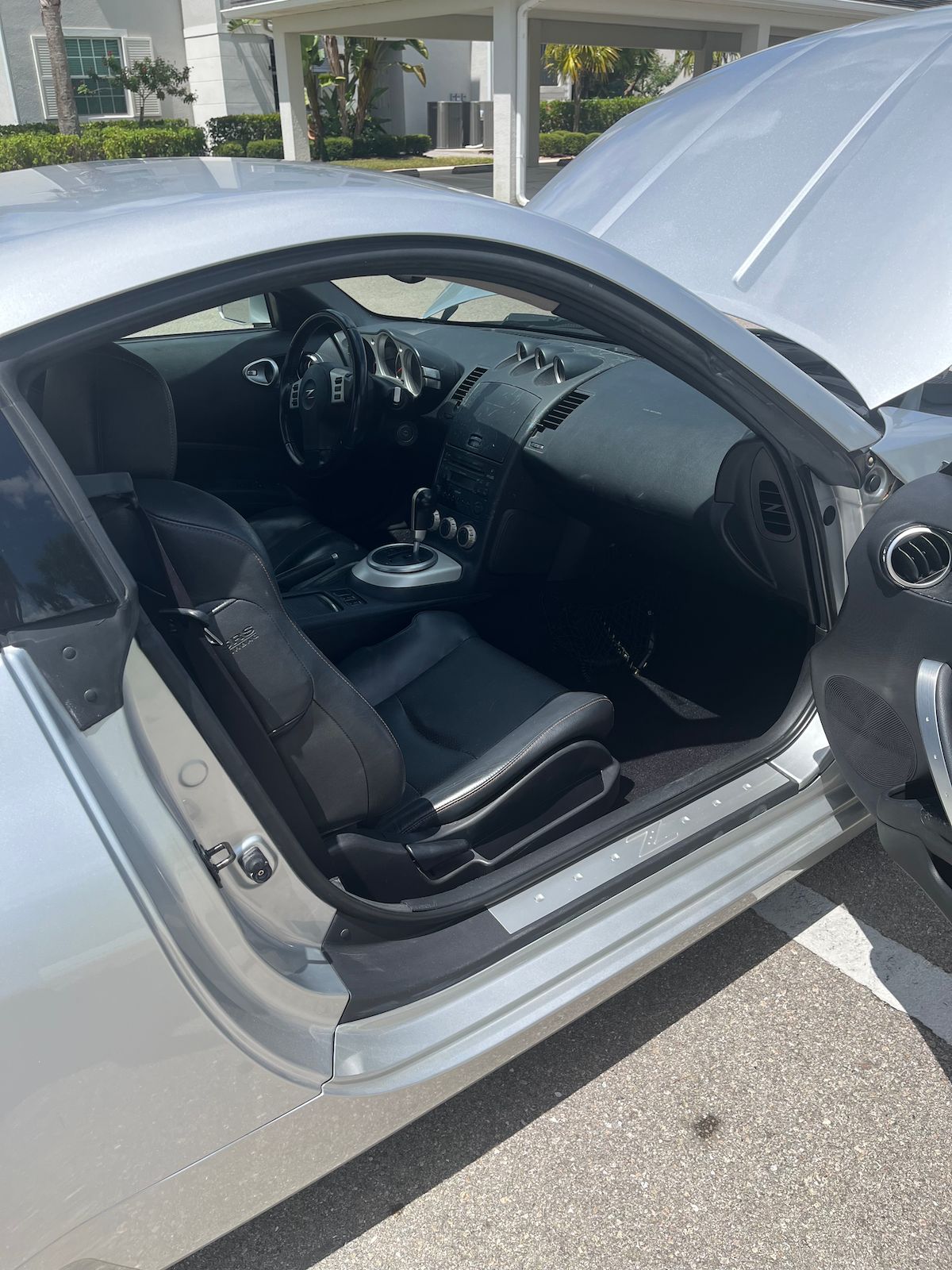 Used 2006 Nissan 350Z Touring w/ (N93) Cargo Convenience Pkg RWD image 17