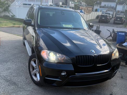 Used 2011 BMW X5 xDrive50i image 4