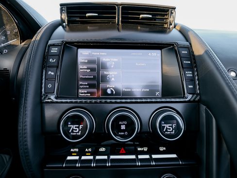 Used 2014 Jaguar F-TYPE S image 21