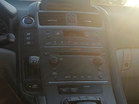 Used 2010 Lexus HS 250h Premium w/ Preferred Accessory Package image 12