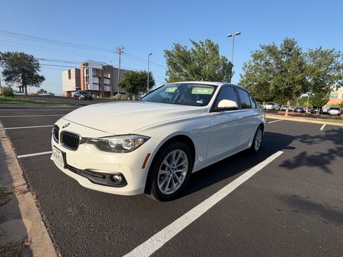 Used 2016 BMW 320i Sedan RWD image 2