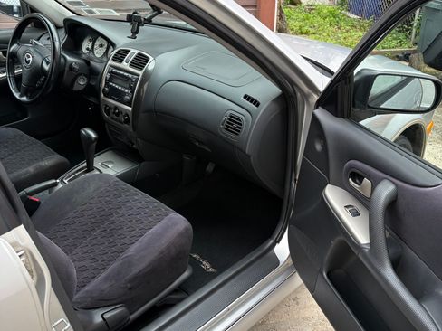 Used 2002 MAZDA Protege5 FWD image 28