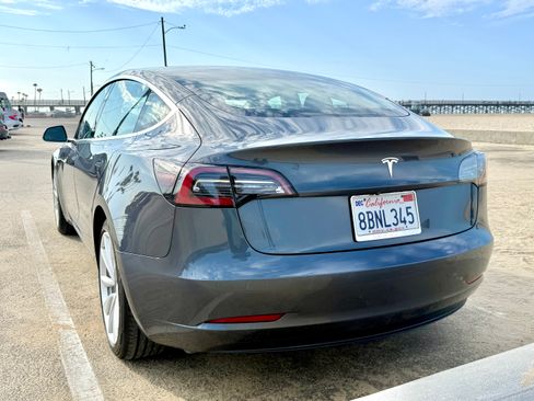 Used 2017 Tesla Model 3 Long Range RWD image 8