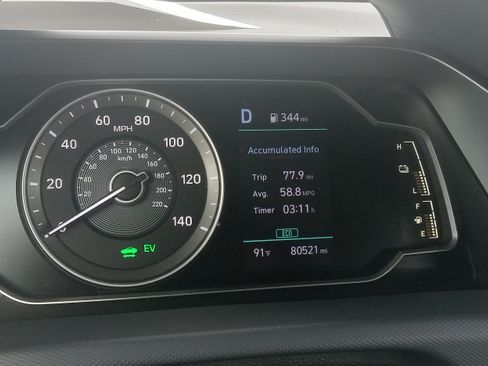 Used 2021 Hyundai Ioniq Blue FWD image 9