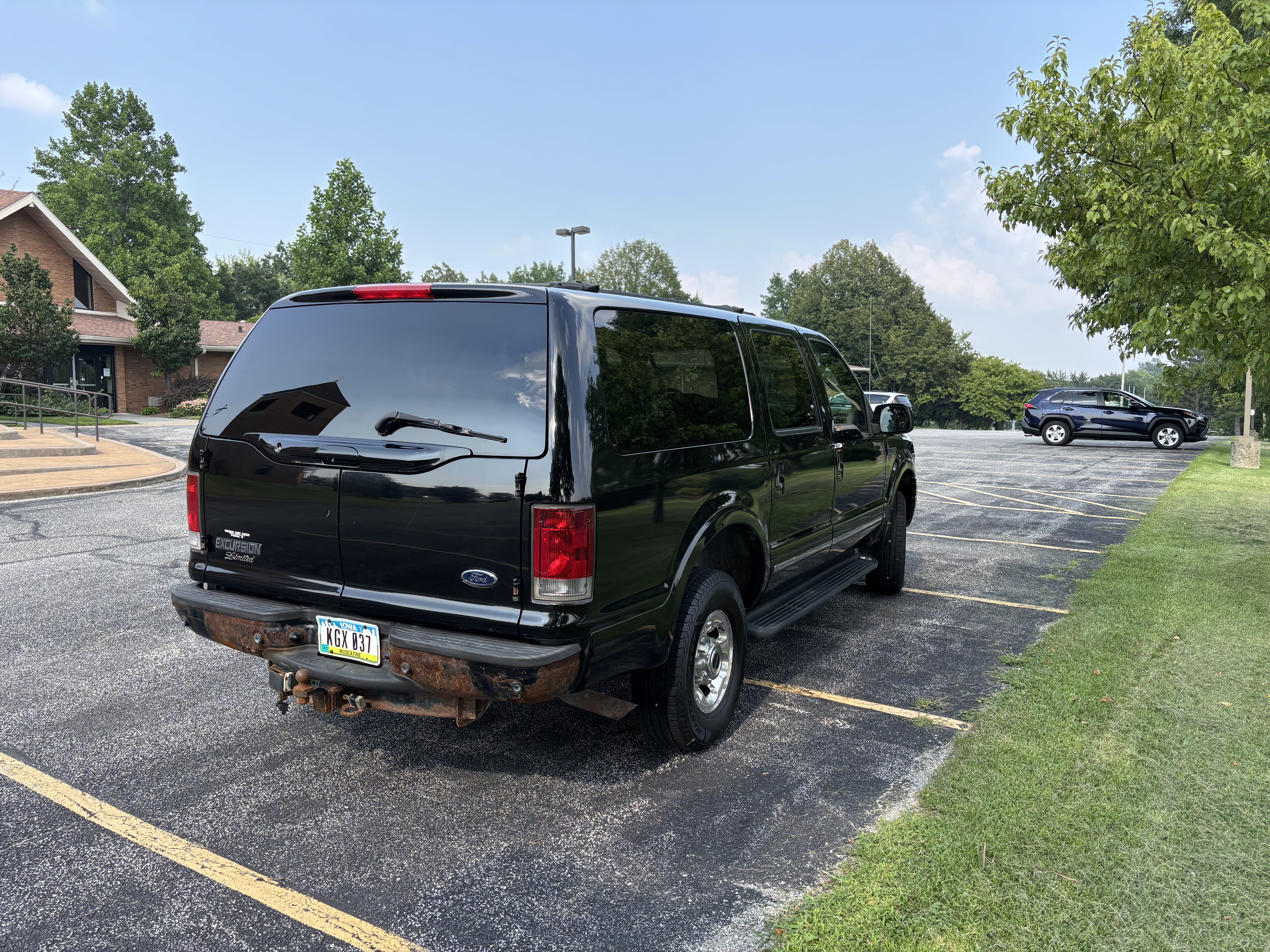 Used 2005 Ford Excursion Limited AWD/4WD image 4
