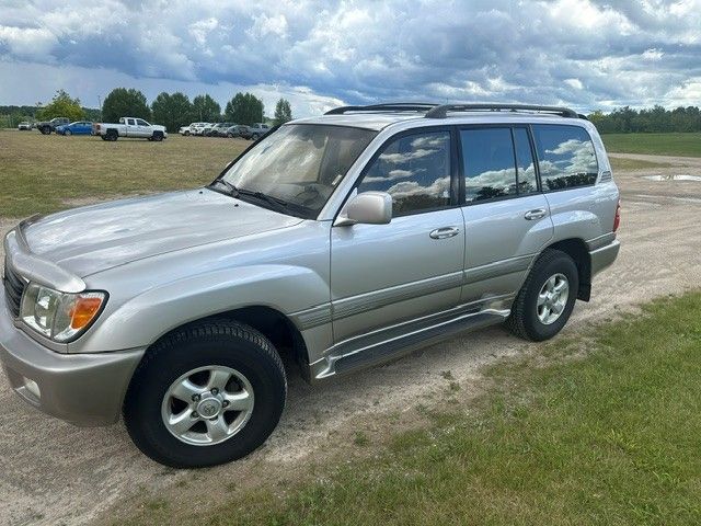 Used 2000 Toyota Land Cruiser AWD/4WD image 2