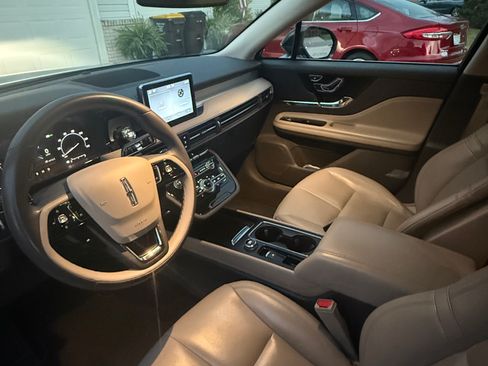 Used 2022 Lincoln Corsair FWD image 8