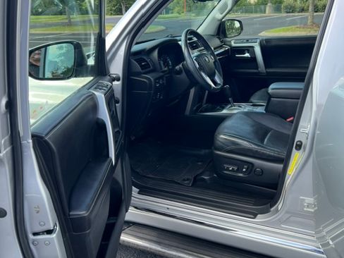 Used 2016 Toyota 4Runner Limited RWD image 5