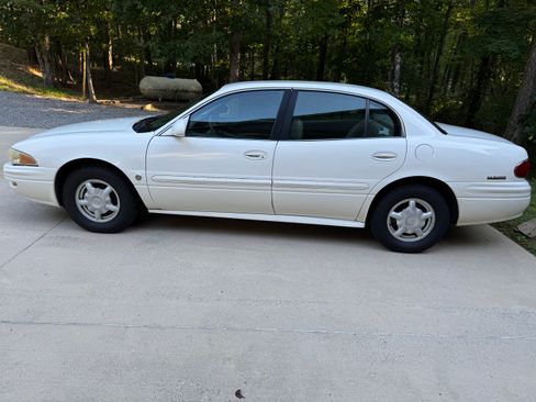 Used 2001 Buick Le Sabre Custom w/ Luxury Pkg FWD image 1