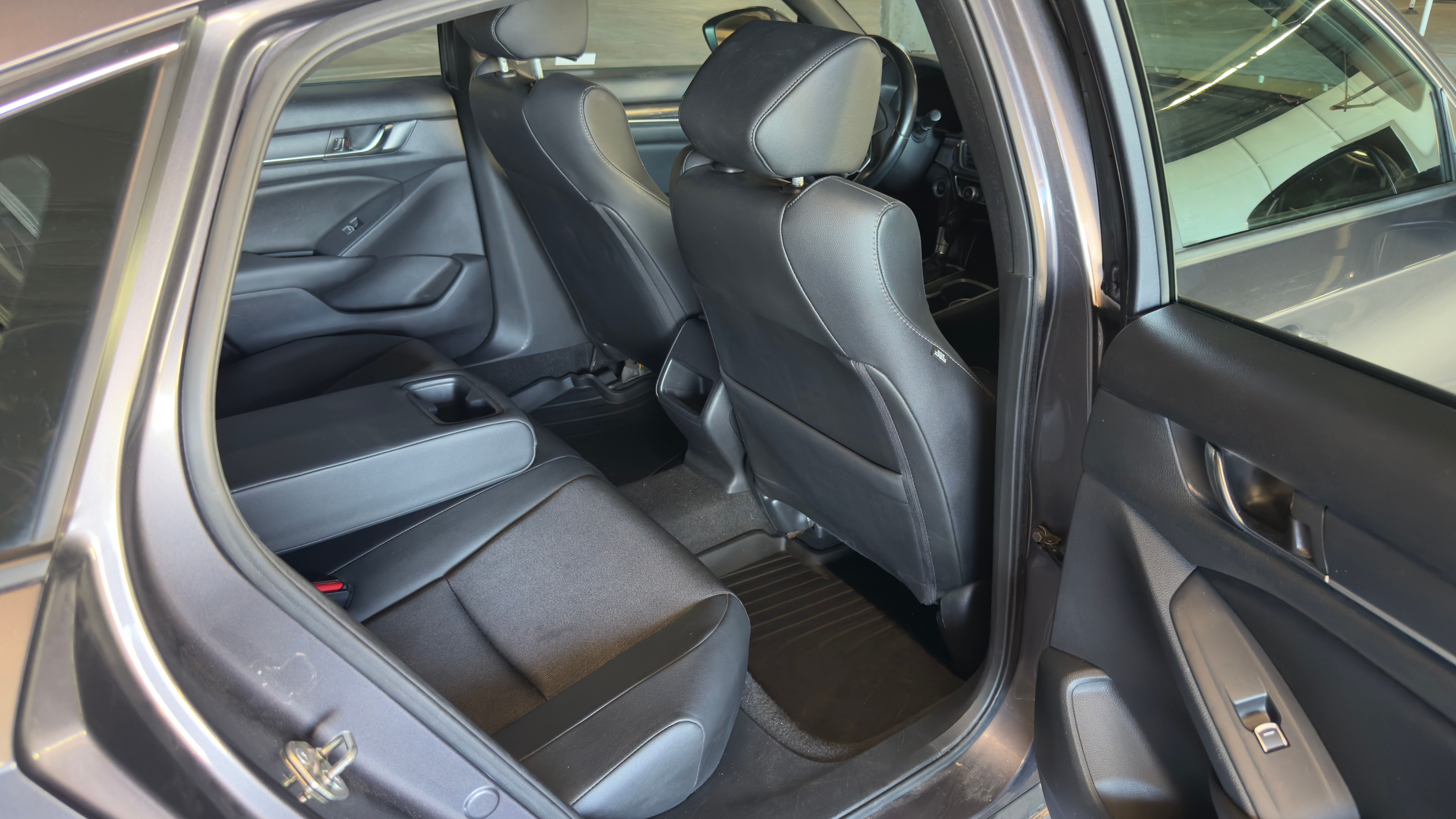 Used 2019 Honda Accord Sport image 11