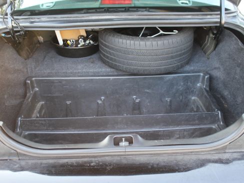 Used 2011 Ford Crown Victoria Police Interceptor w/ Radio Suppression Pkg image 4