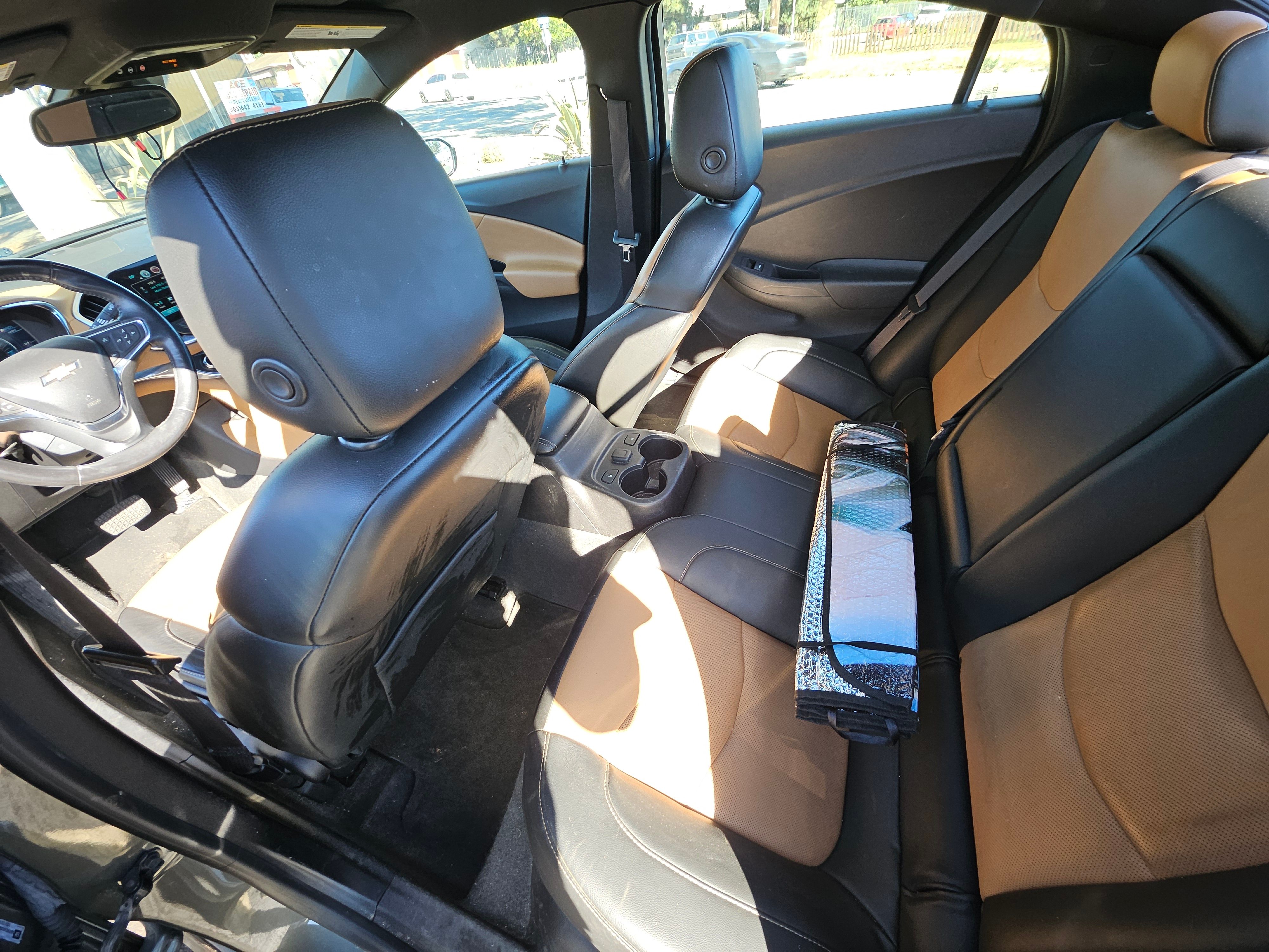 Used 2017 Chevrolet Volt Premier w/ Driver Confidence II Package FWD image 21