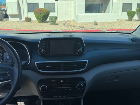 Used 2019 Hyundai Tucson SE image 30