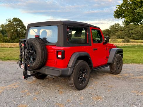 Used 2021 Jeep Wrangler Sport AWD/4WD image 13