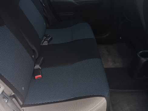 Used 2014 Nissan Versa Note SV FWD image 8