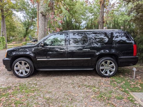 Used 2008 Cadillac Escalade ESV AWD image 6