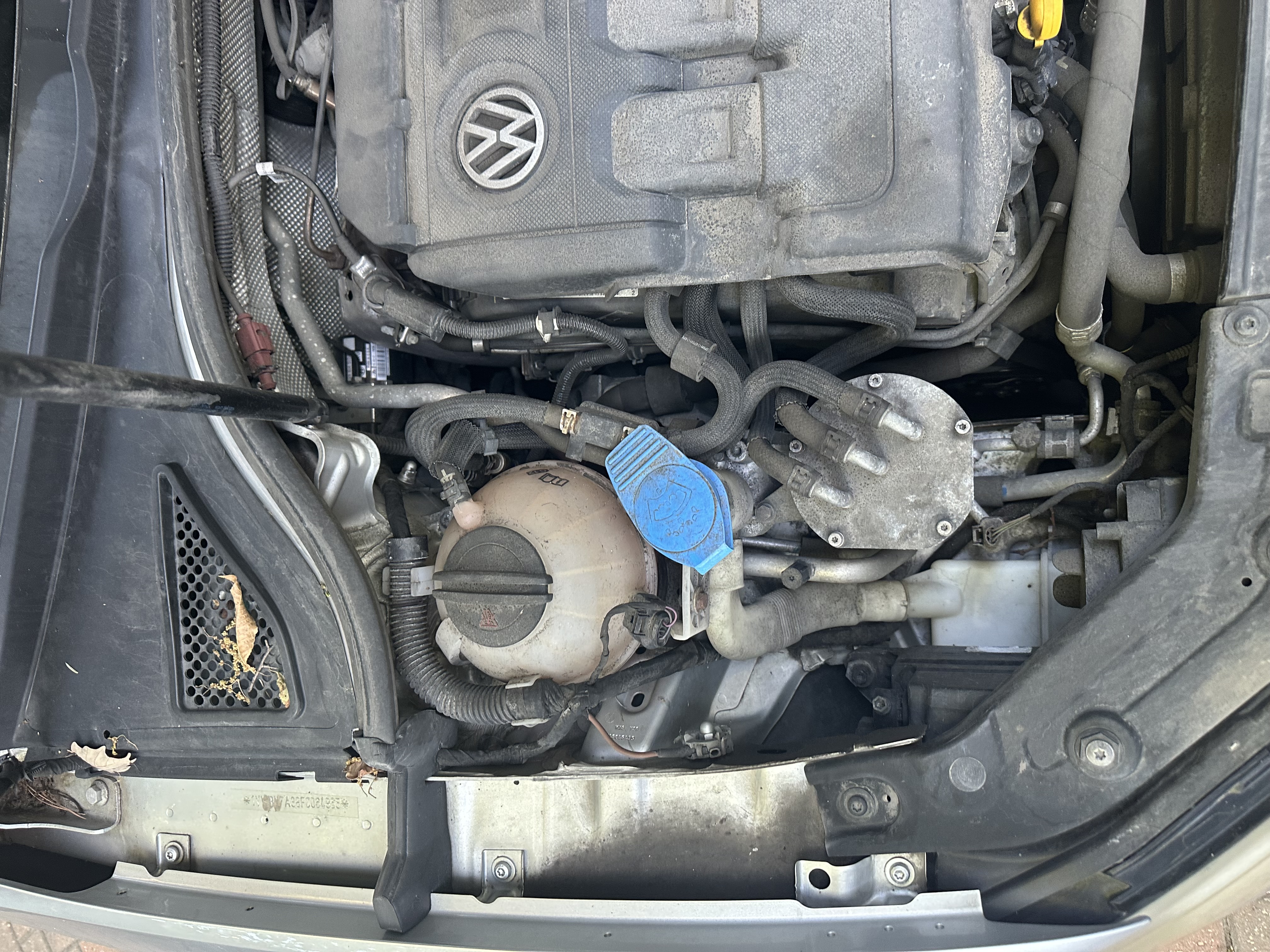 Used 2015 Volkswagen Passat TDI SE FWD image 29